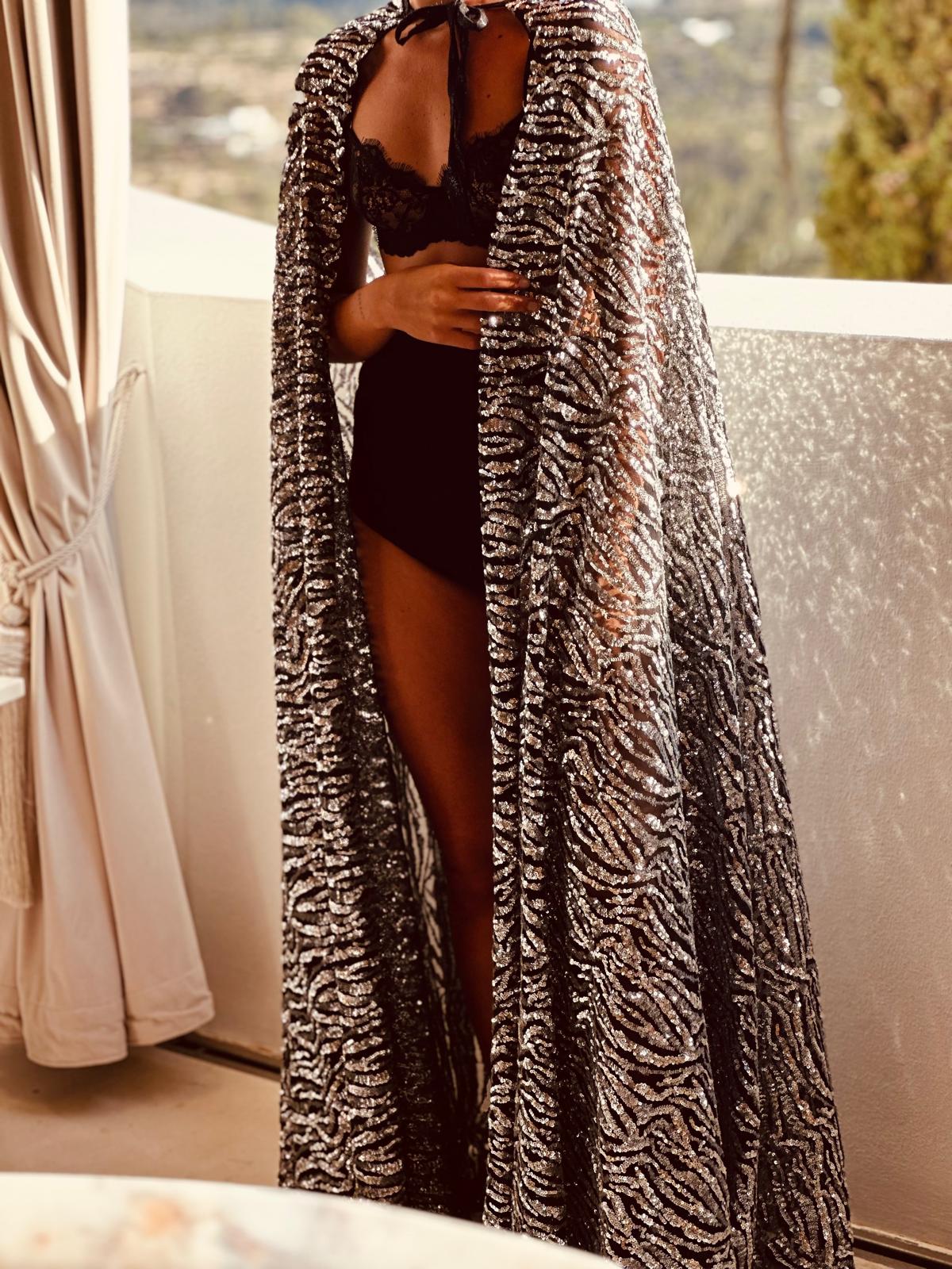 Cosmica Cape